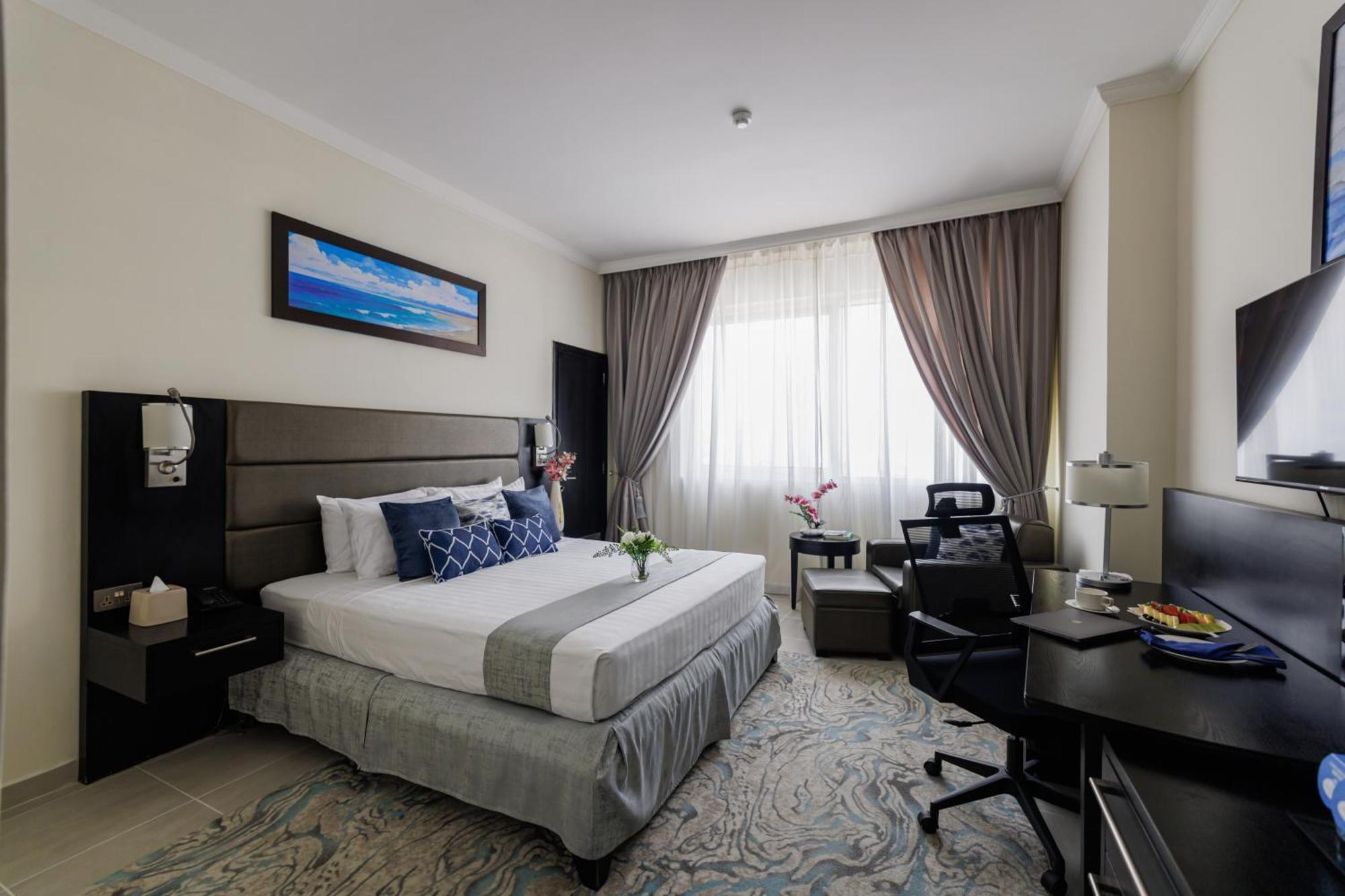 The Royal Riviera Hotel Doha Kültér fotó